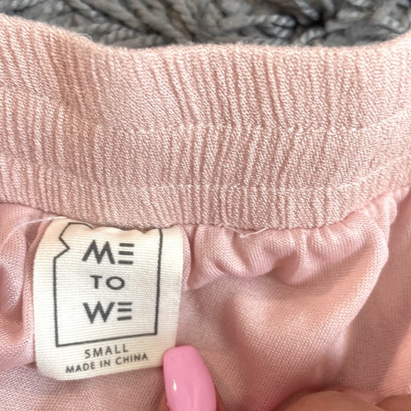 Flowy Pink Shorts - Picture 4 of 5